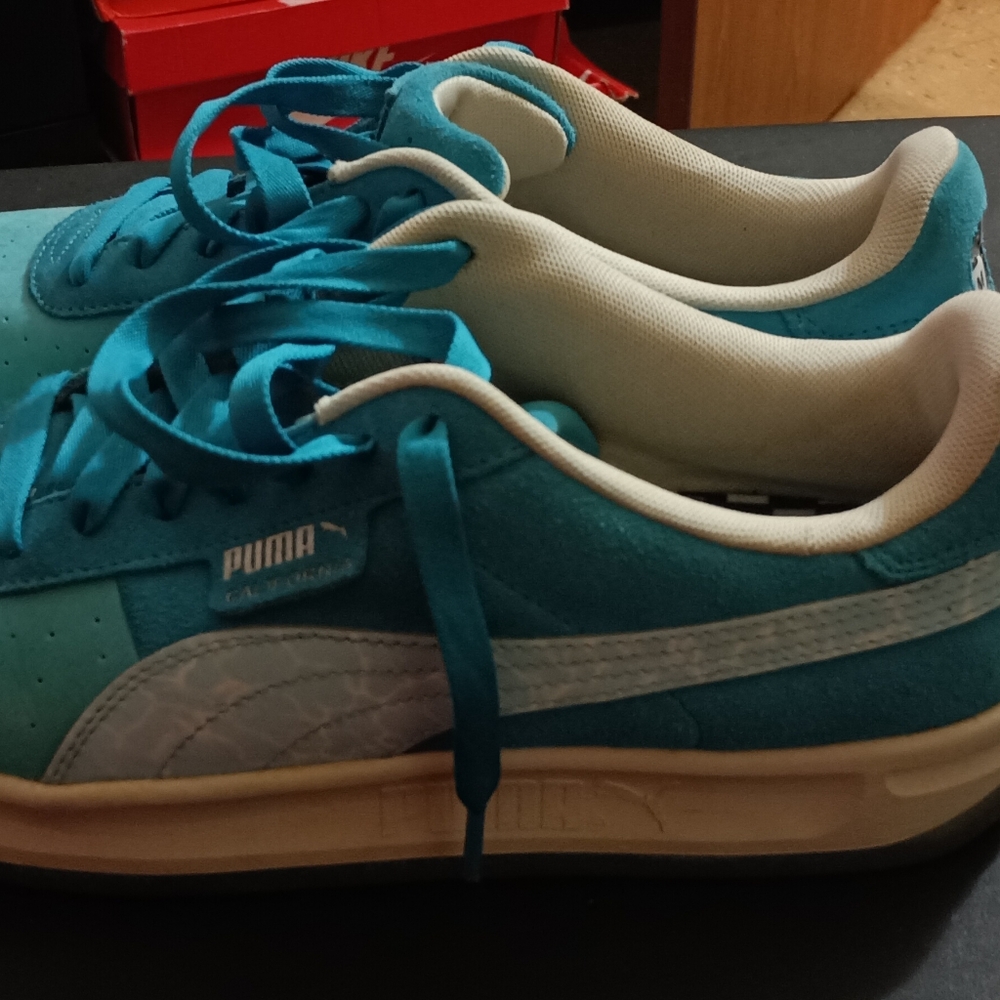 Men's Puma Classics - Picture 2 of 8